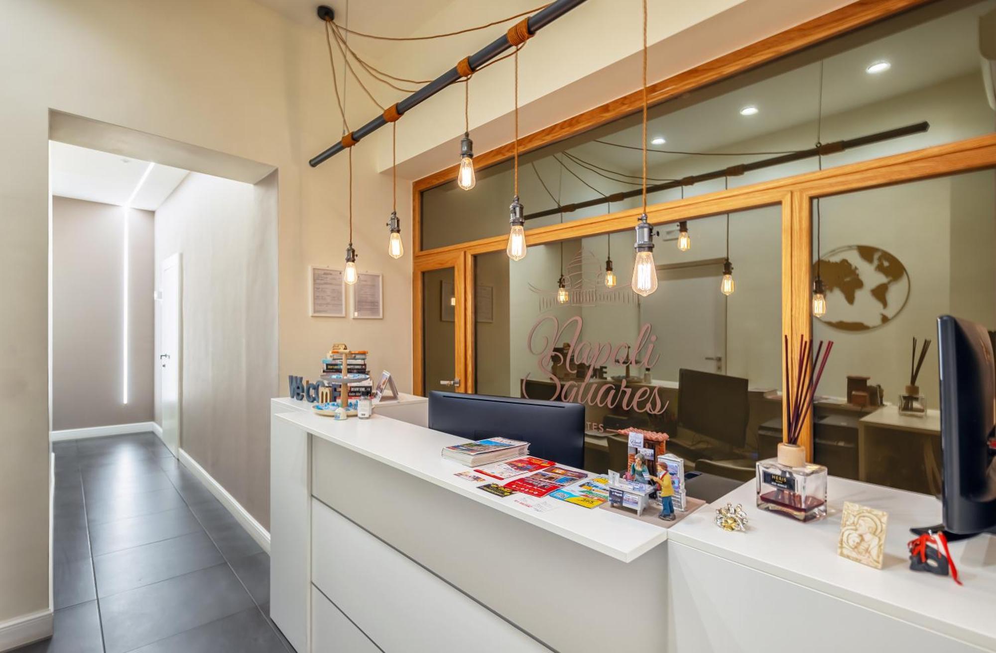 Napoli Squares Suites Екстериор снимка