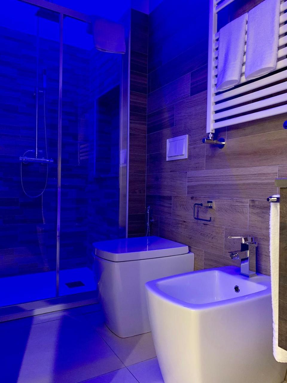 Napoli Squares Suites Екстериор снимка