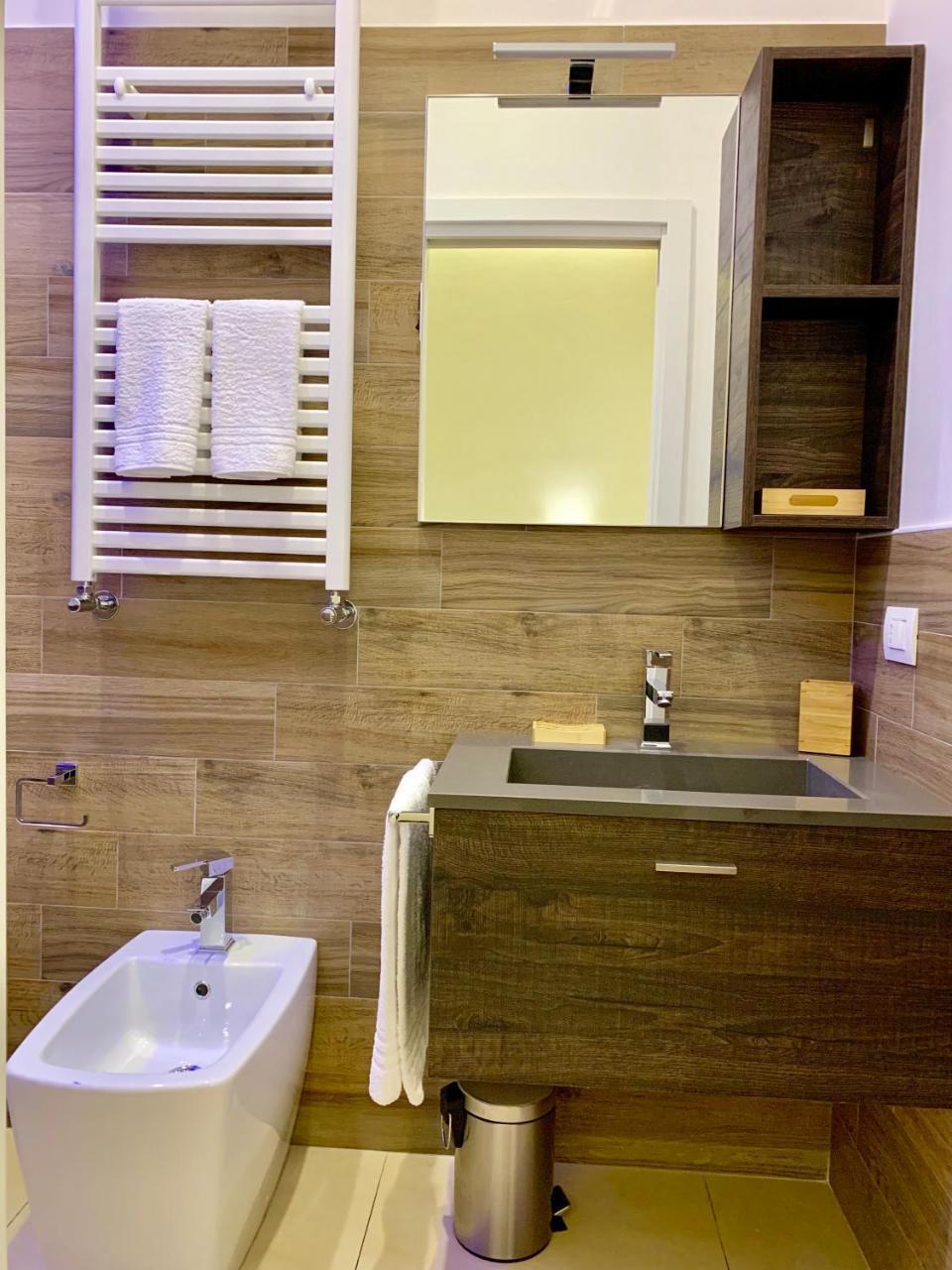 Napoli Squares Suites Екстериор снимка
