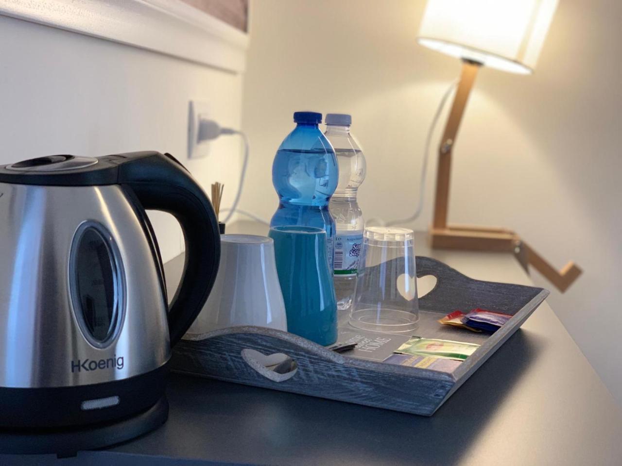 Napoli Squares Suites Екстериор снимка