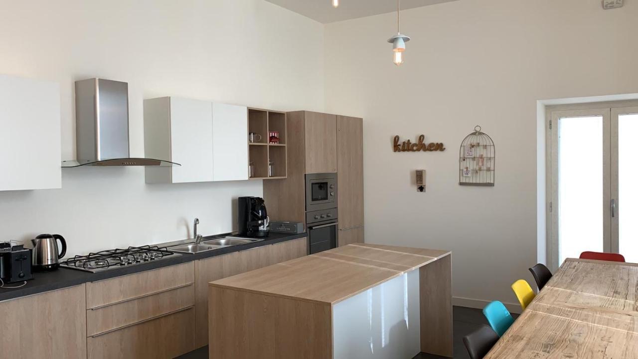 Napoli Squares Suites Екстериор снимка