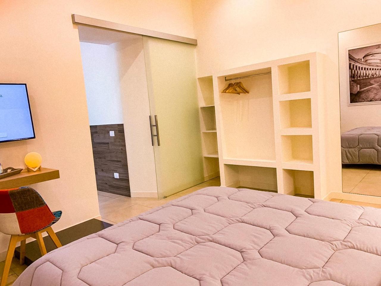 Napoli Squares Suites Екстериор снимка