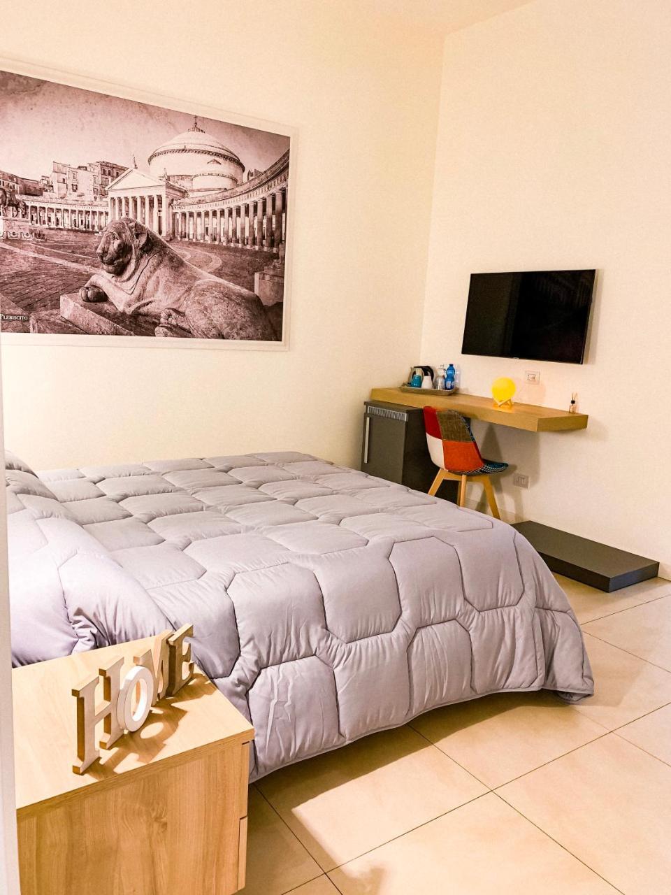 Napoli Squares Suites Екстериор снимка