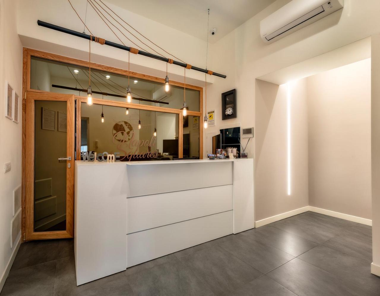 Napoli Squares Suites Екстериор снимка