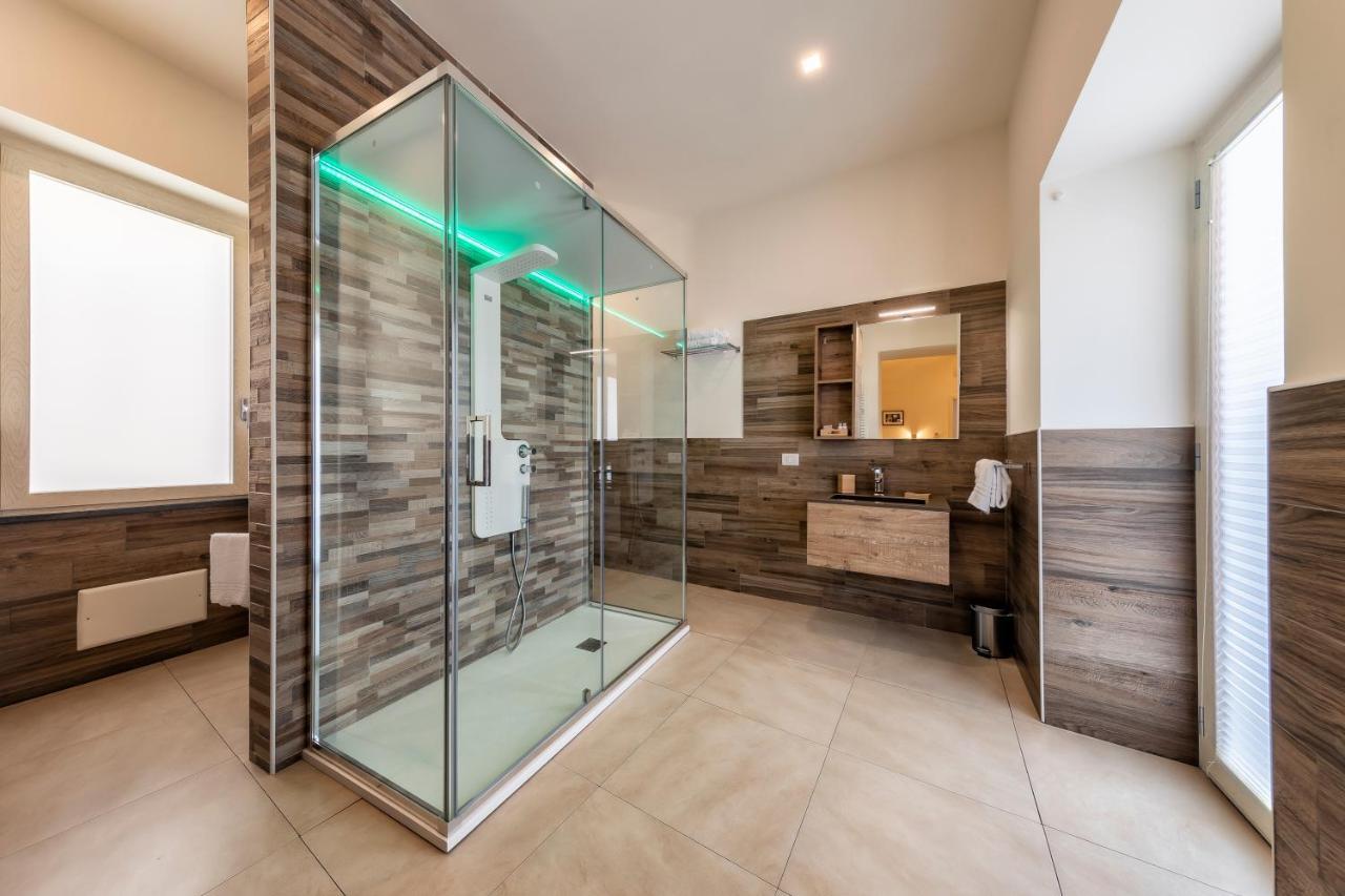 Napoli Squares Suites Екстериор снимка