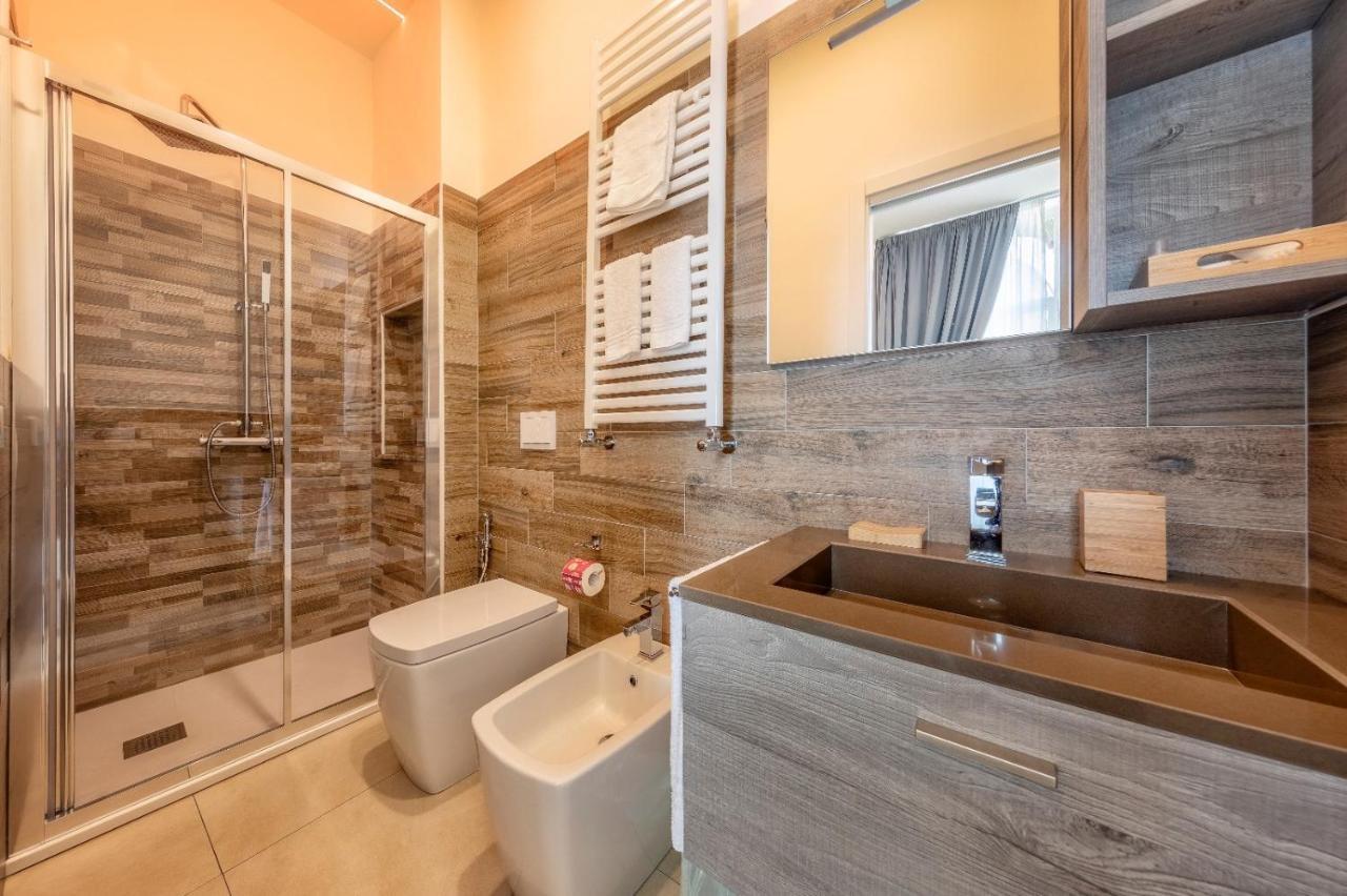 Napoli Squares Suites Екстериор снимка