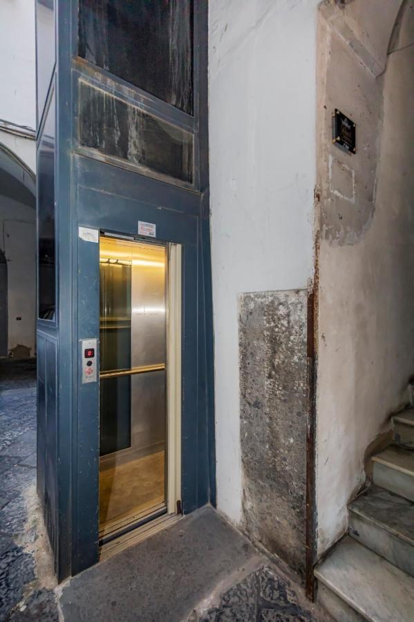 Napoli Squares Suites Екстериор снимка